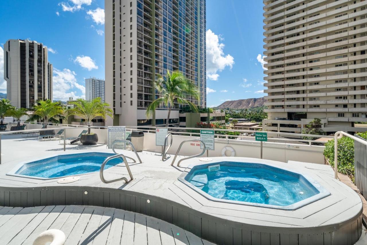 Light & Airy 8Th Floor Ocean View Condo With Lanai Condo هونولولو المظهر الخارجي الصورة